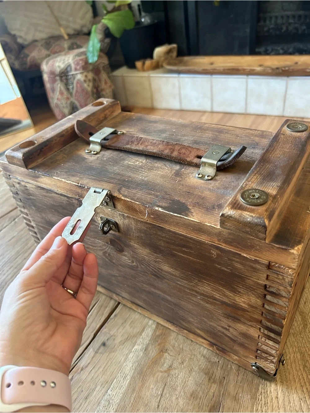 Rustic handmade VTG vintage Wooden Storage Box - Brown 14.5” x 7.5” x 7.5”